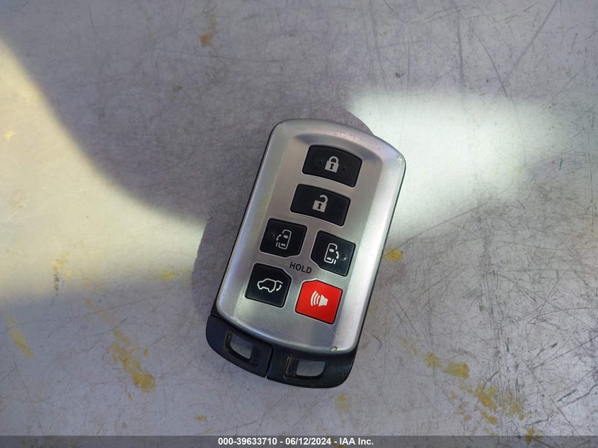 2011 Toyota Sienna Limited VIN: 5TDDK3DC3BS001550 Lot: 39633710