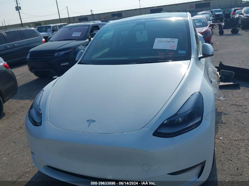 2022 Tesla Model Y Performance Dual Motor All-Wheel Drive VIN: 7SAYGDEF8NF454995 Lot: 39633898