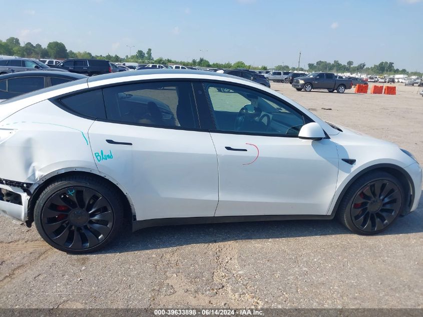 2022 Tesla Model Y Performance Dual Motor All-Wheel Drive VIN: 7SAYGDEF8NF454995 Lot: 39633898