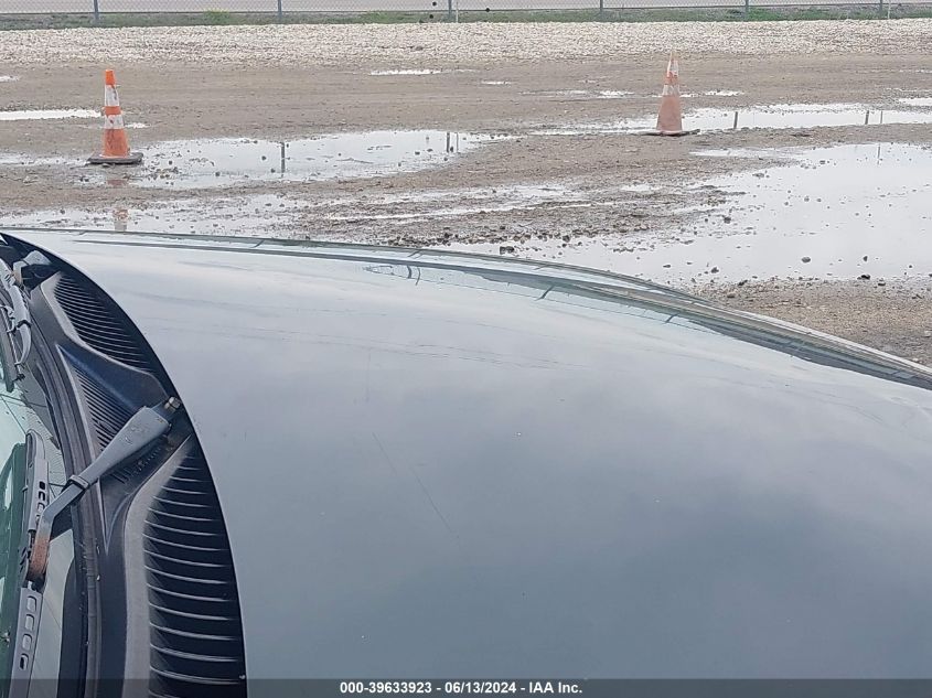 2002 Cadillac Escalade Standard VIN: 1GYEK63NX2R309591 Lot: 39633923