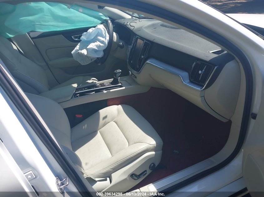 VIN 7JRA22TK4LG072176 2020 VOLVO S60 T6 MOMENTUM