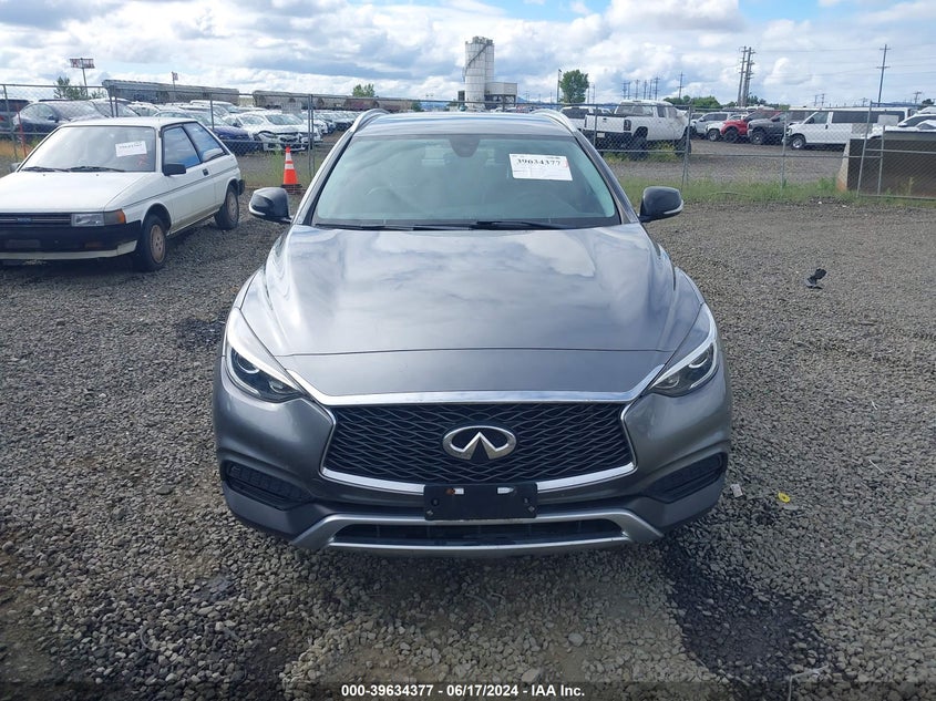 2017 INFINITI QX30 LUXURY - SJKCH5CRXHA026461