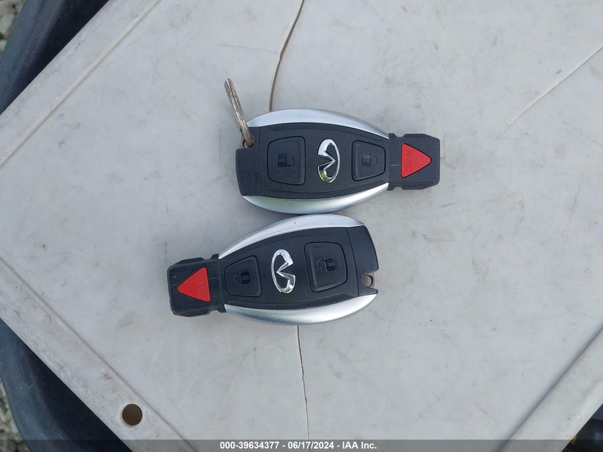 2017 INFINITI QX30 LUXURY - SJKCH5CRXHA026461