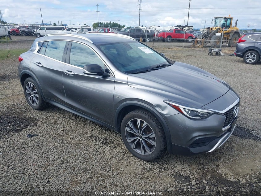 2017 INFINITI QX30 LUXURY - SJKCH5CRXHA026461