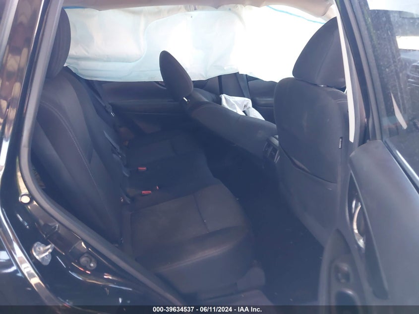 2017 Nissan Rogue S VIN: KNMAT2MT5HP523285 Lot: 39634537