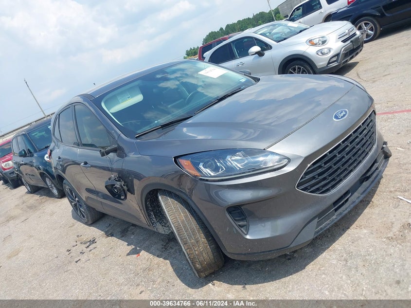 FORD ESCAPE SE 2022