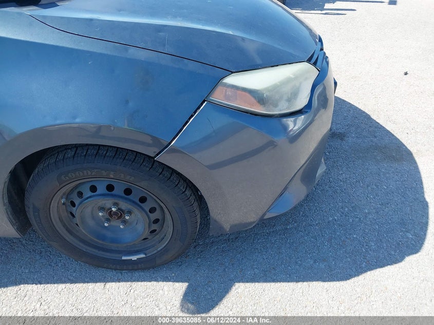 2015 Toyota Corolla Le VIN: 5YFBURHE3FP288760 Lot: 39635085