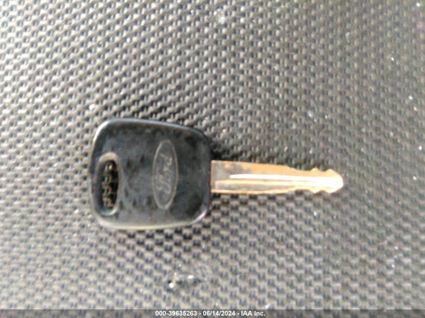 2005 Ford Focus Zx3 VIN: 3FAHP31N35R106885 Lot: 39635263