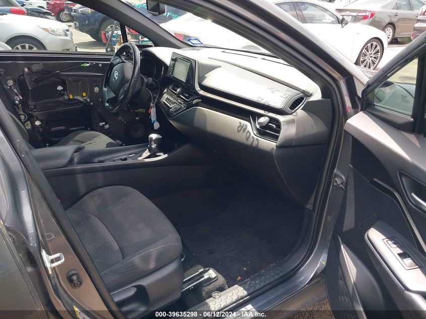 2018 Toyota C-Hr Xle VIN: NMTKHMBX8JR012686 Lot: 39635298