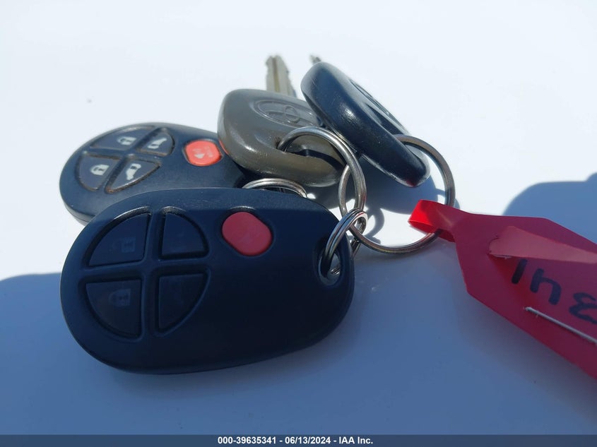 2017 Toyota Sienna Le 8 Passenger VIN: 5TDKZ3DC5HS876463 Lot: 39635341