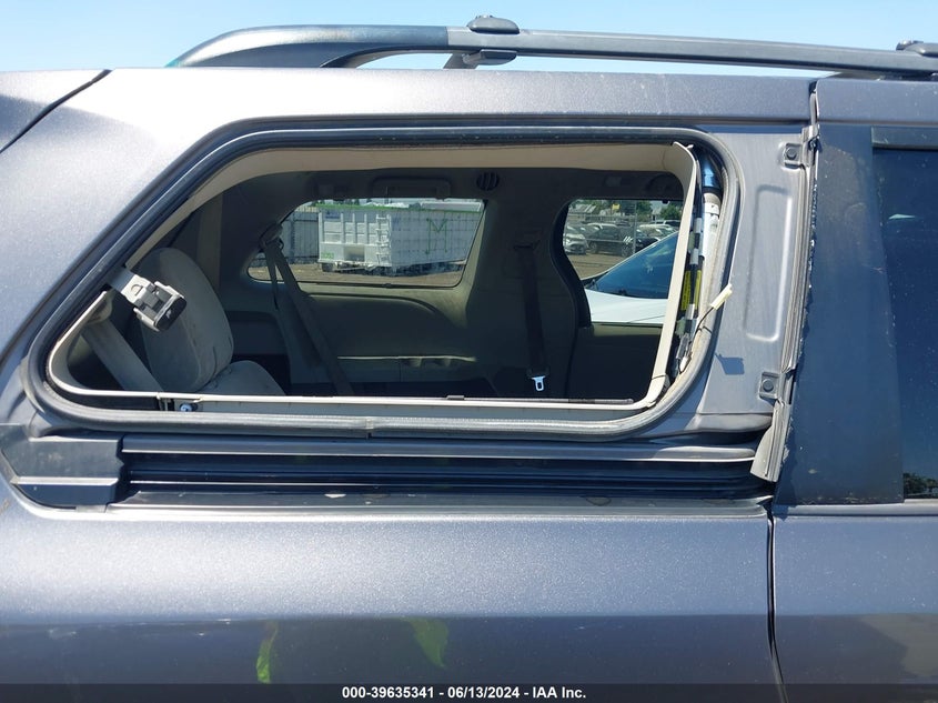 2017 Toyota Sienna Le 8 Passenger VIN: 5TDKZ3DC5HS876463 Lot: 39635341