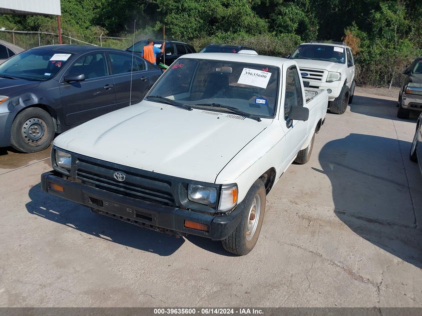 1994 Toyota Pickup 1/2 Ton Short Whlbase Stb VIN: 4TARN81A4RZ309523 Lot: 39635600