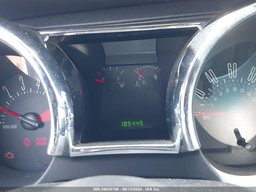 2005 Ford Mustang V6 Deluxe/V6 Premium VIN: 1ZVFT80N055162049 Lot: 39635706