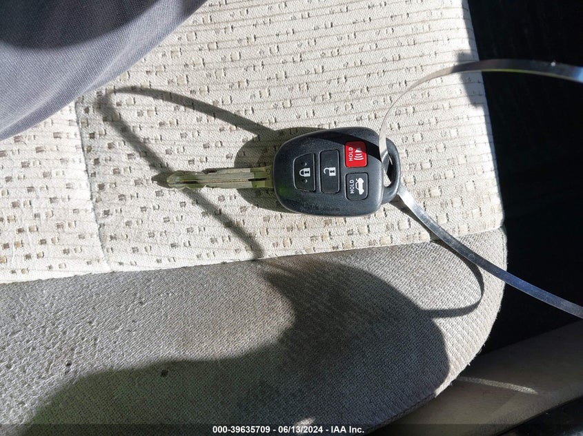 2013 Toyota Camry Le VIN: 4T1BF1FK2DU255362 Lot: 39635709