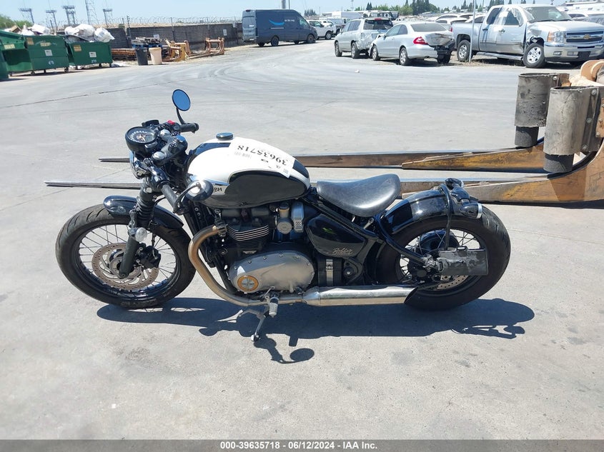 2018 TRIUMPH MOTORCYCLE BONNEVILLE BOBBER - SMTD42HL8JT859175