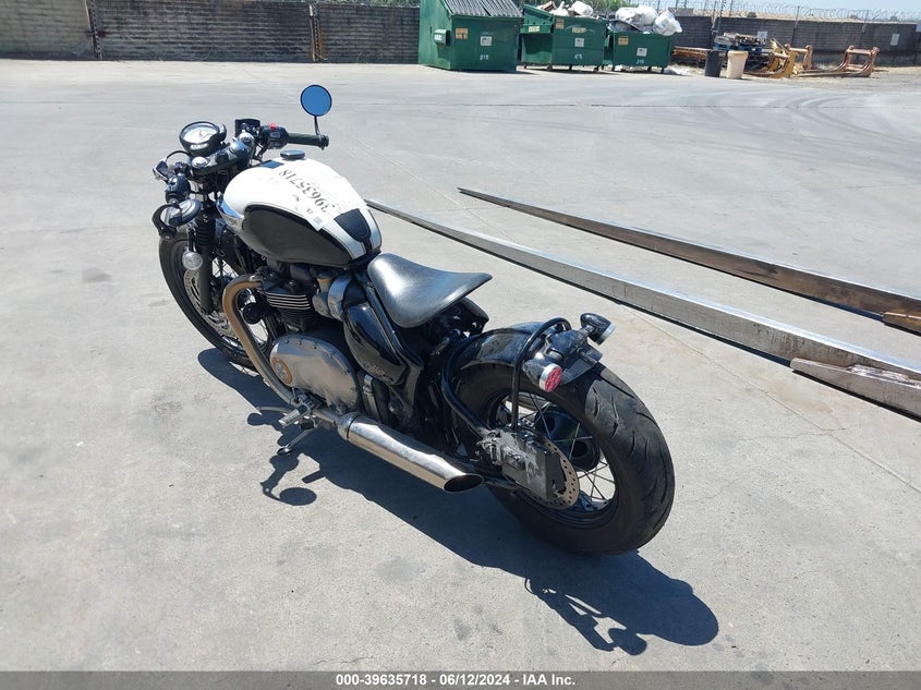 2018 TRIUMPH MOTORCYCLE BONNEVILLE BOBBER - SMTD42HL8JT859175