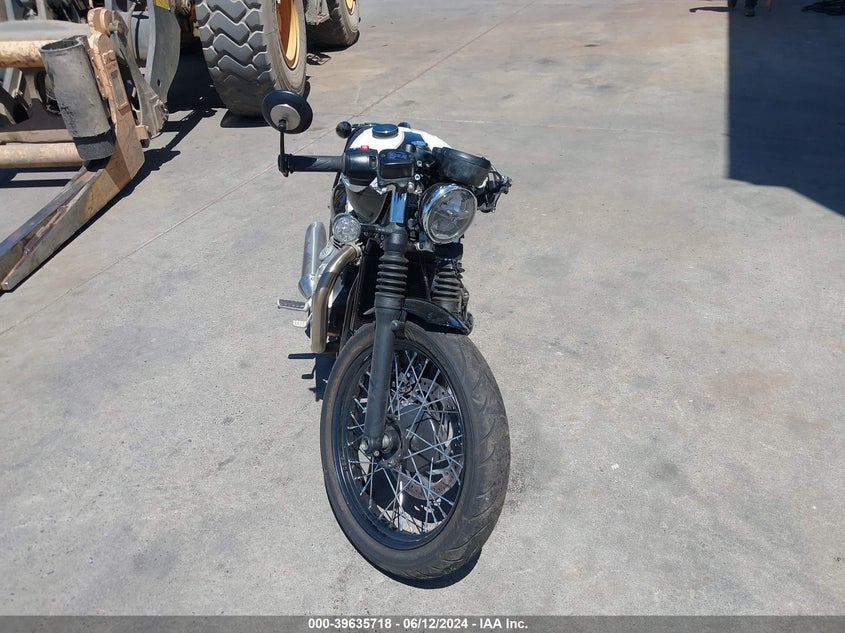 2018 TRIUMPH MOTORCYCLE BONNEVILLE BOBBER - SMTD42HL8JT859175