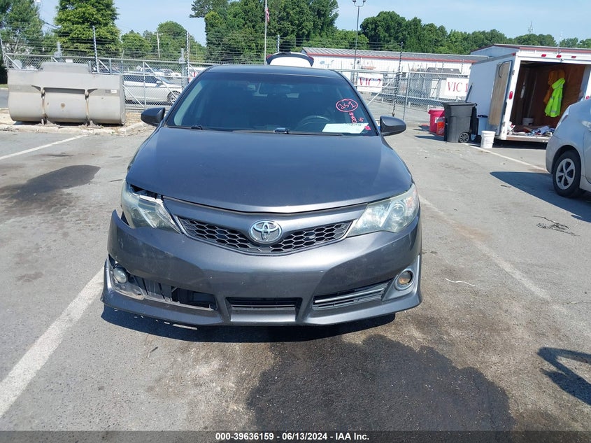 2012 Toyota Camry Se VIN: 2HGFG12638H518433 Lot: 39636159