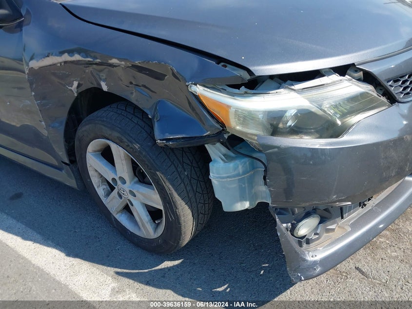 2012 Toyota Camry Se VIN: 2HGFG12638H518433 Lot: 39636159