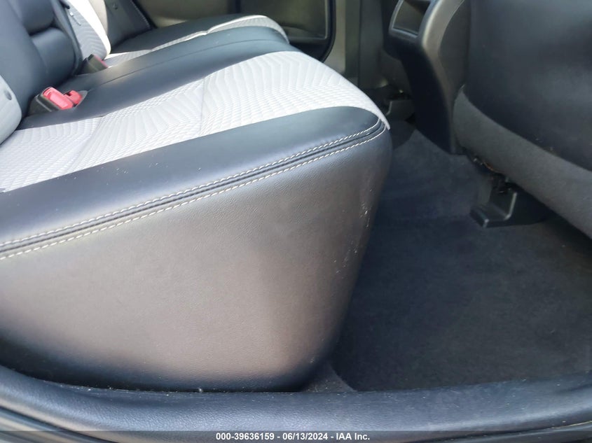 2012 Toyota Camry Se VIN: 2HGFG12638H518433 Lot: 39636159