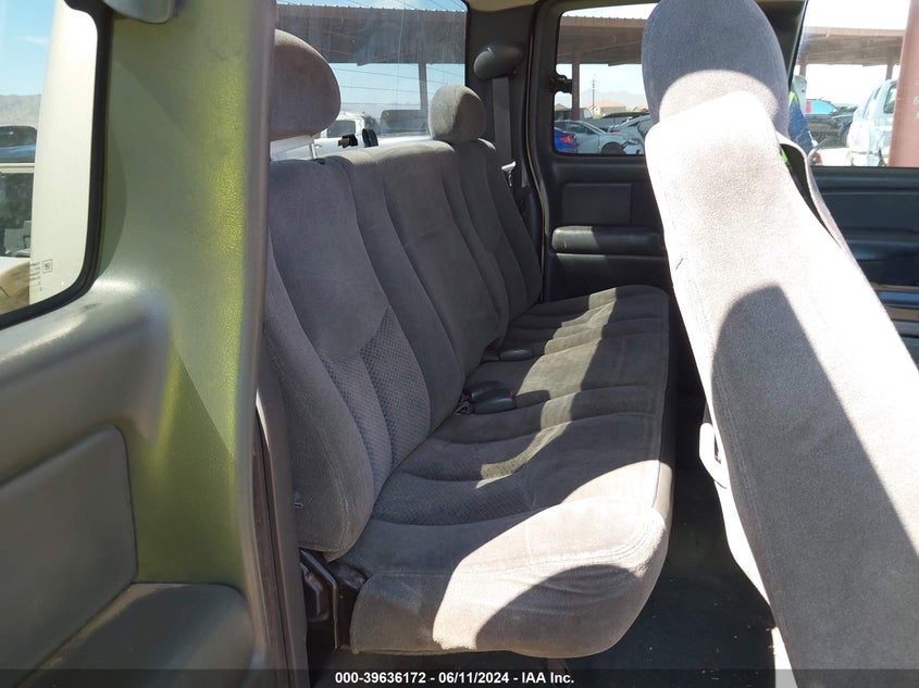 2004 Chevrolet Silverado C1500 VIN: 2GCEC19T341184988 Lot: 39636172