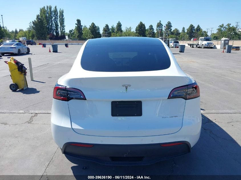 2022 Tesla Model Y Long Range Dual Motor All-Wheel Drive VIN: 7SAYGDEE0NF573647 Lot: 39636190