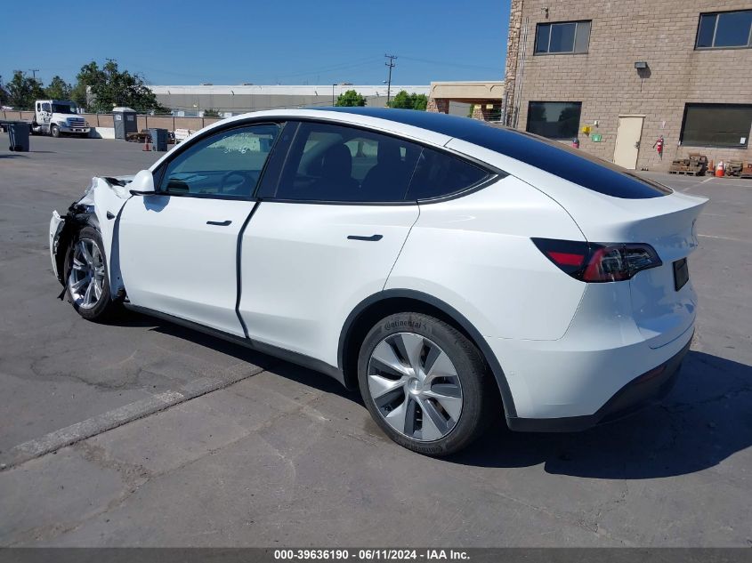 2022 Tesla Model Y Long Range Dual Motor All-Wheel Drive VIN: 7SAYGDEE0NF573647 Lot: 39636190