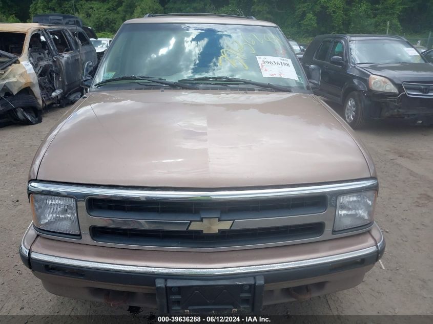 1996 Chevrolet Blazer VIN: 1GNDT13W7T2303890 Lot: 39636288