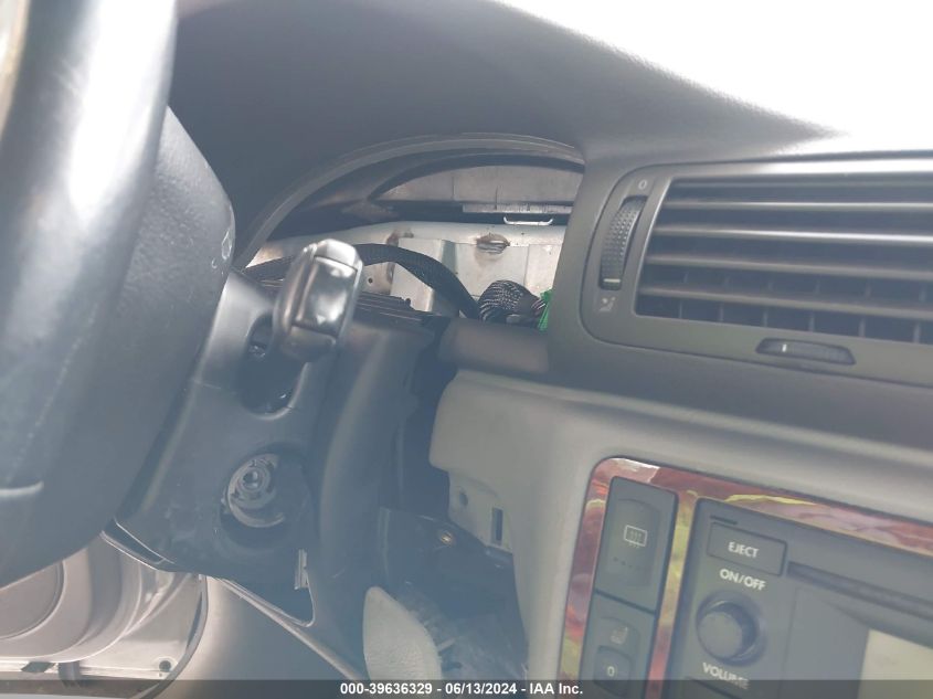 2003 Volkswagen Passat Glx VIN: WVWRH63B03P198381 Lot: 39636329