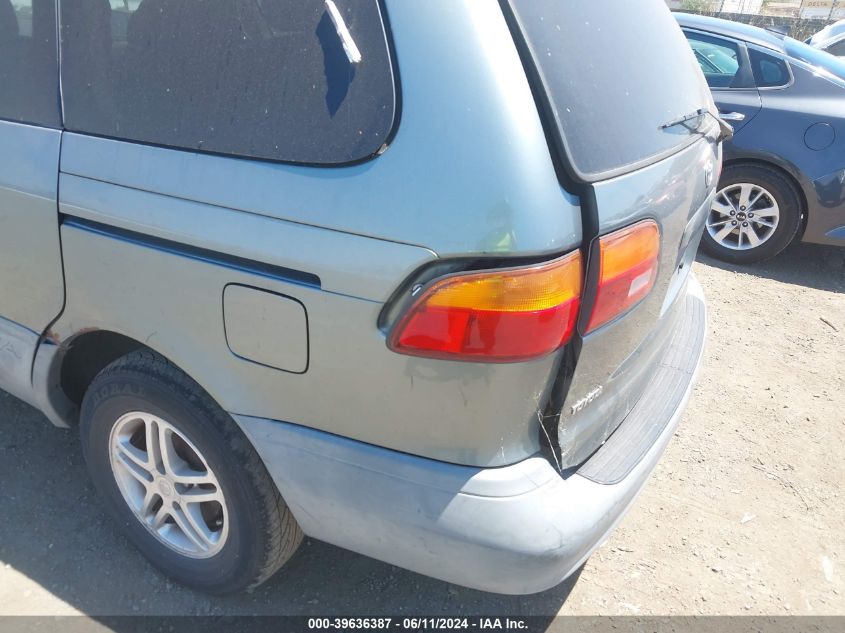 2000 Toyota Sienna Le VIN: 4T3ZF13C9YU193998 Lot: 39636387