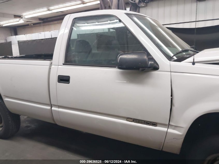 2000 Chevrolet C2500 VIN: 1GCGC24R8YR167224 Lot: 39636525