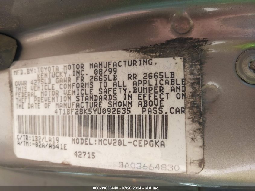 2000 Toyota Camry Xle V6 VIN: 4T1BF28K5YU092635 Lot: 39636640