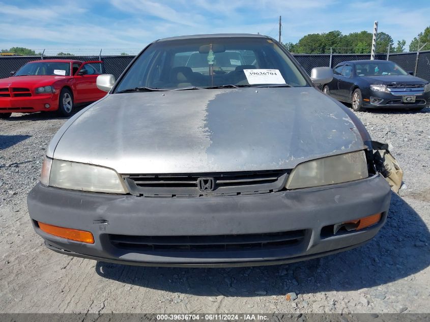 1996 Honda Accord Lx/Ex VIN: 1HGCD5639TA271252 Lot: 39636704