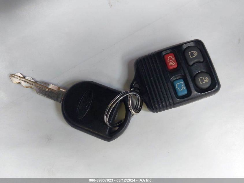 2008 Ford Focus Se/Ses VIN: 1FAHP35N38W249217 Lot: 39637023