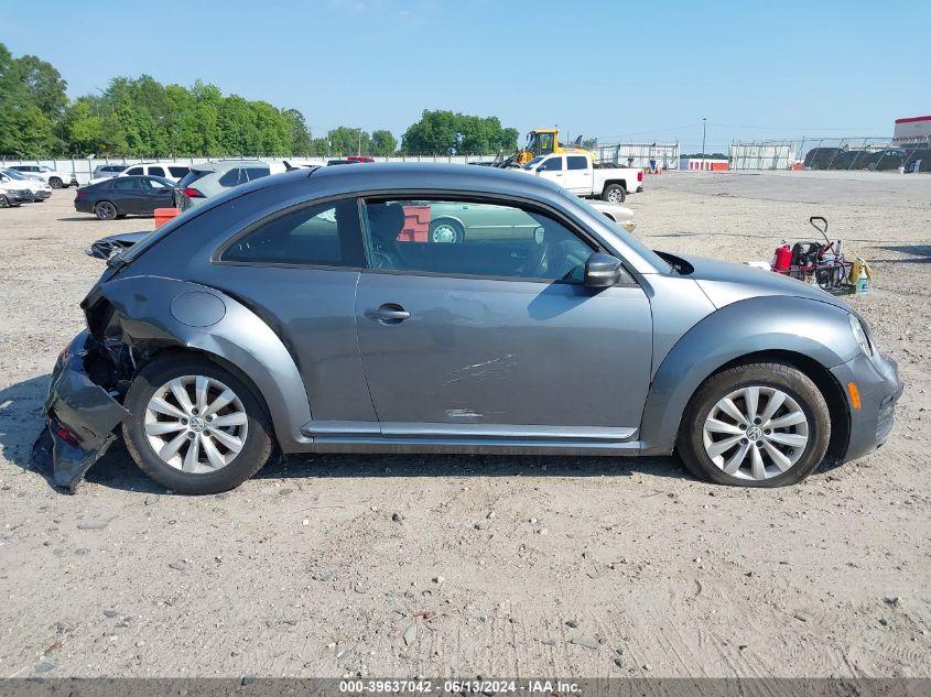 2019 Volkswagen Beetle 2.0T Final Edition Se/2.0T Final Edition Sel/2.0T S VIN: 3VWFD7AT8KM706016 Lot: 39637042