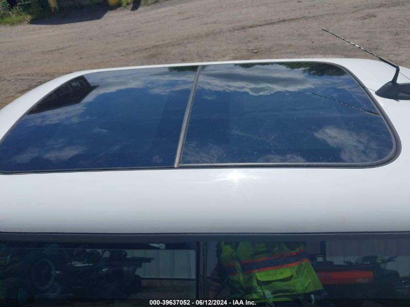 2009 Mini Cooper VIN: WMWMF33579TU75243 Lot: 39637052