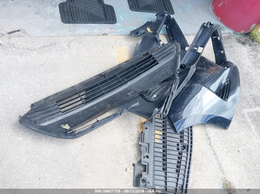 2017 Toyota Corolla Le VIN: 2T1BURHE7HC782624 Lot: 39637108