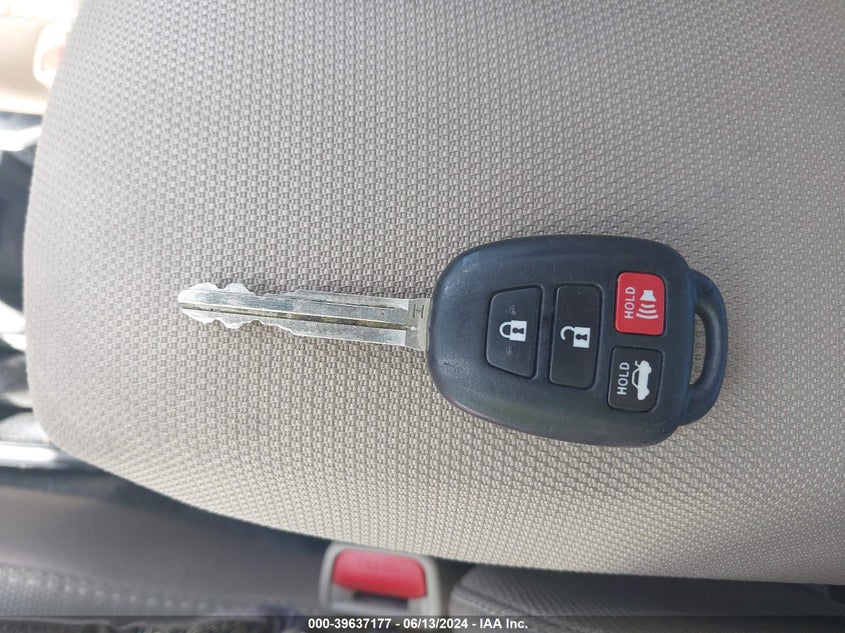 2016 TOYOTA COROLLA LE - 2T1BURHE8GC732619