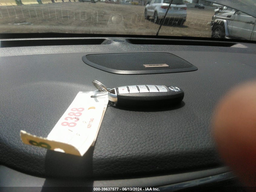 2018 Nissan Rogue Sl VIN: JN8AT2MV4JW310832 Lot: 39637577