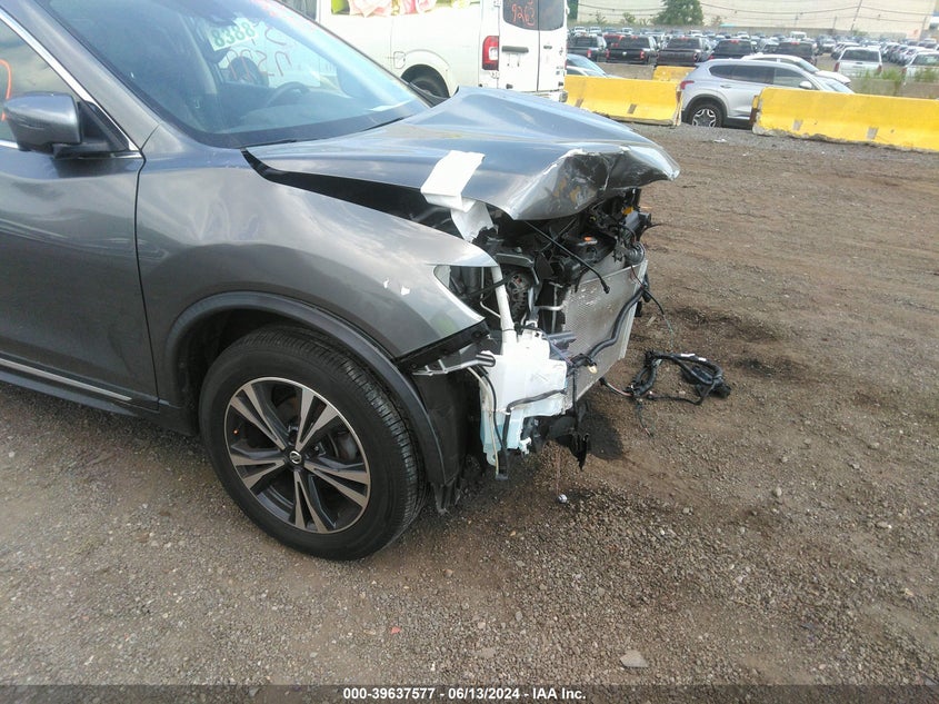 2018 Nissan Rogue Sl VIN: JN8AT2MV4JW310832 Lot: 39637577