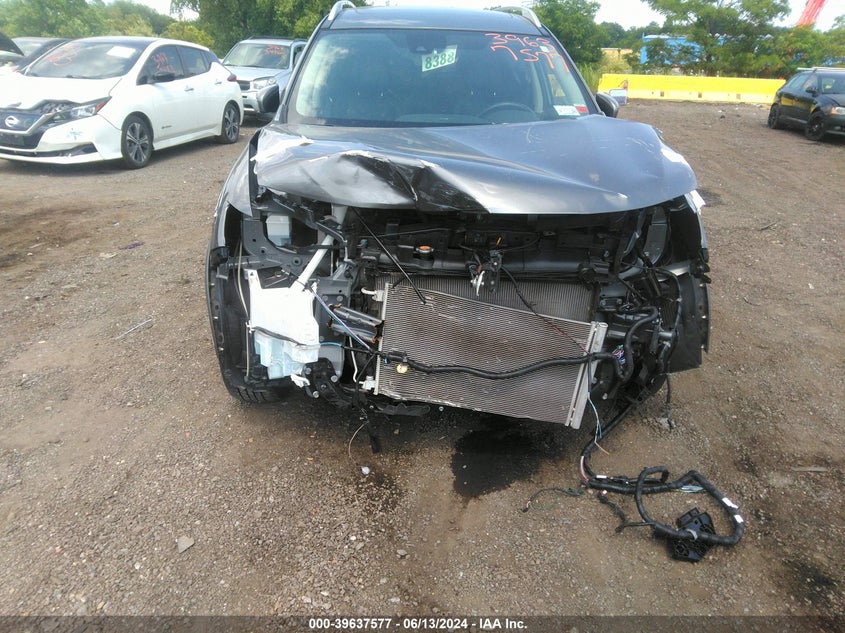 2018 Nissan Rogue Sl VIN: JN8AT2MV4JW310832 Lot: 39637577