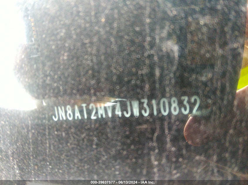 2018 Nissan Rogue Sl VIN: JN8AT2MV4JW310832 Lot: 39637577