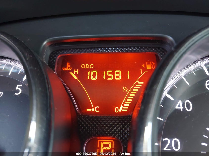 2013 NISSAN VERSA 1.6 SV - 3N1CN7AP4DL837316