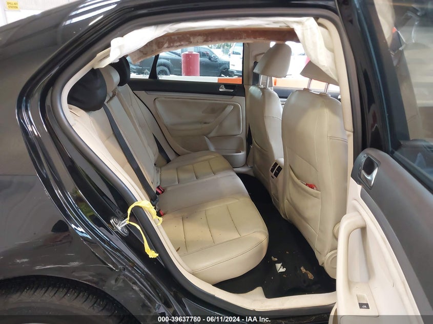 2010 Volkswagen Jetta Limited Edition VIN: 3VWRX7AJ4AM157657 Lot: 39637780