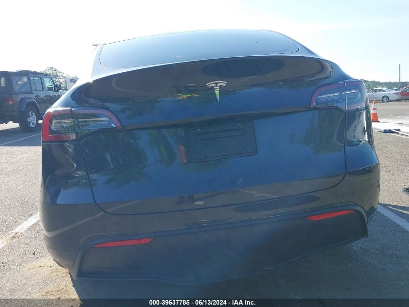 2024 Tesla Model Y Rwd VIN: 7SAYGDED8RF022766 Lot: 39637785