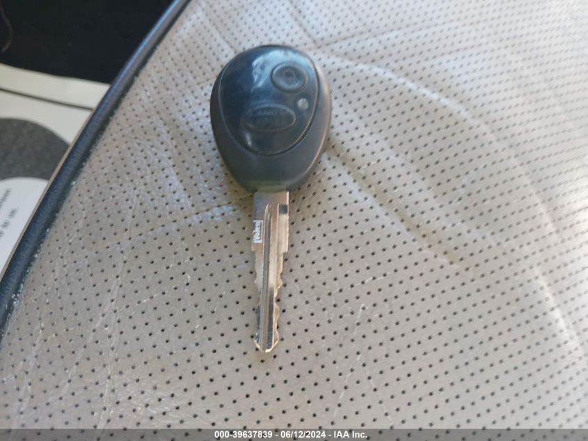 2004 Land Rover Discovery Se VIN: SALTW194X4A864795 Lot: 39637839