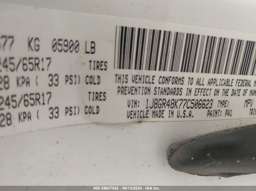 2007 Jeep Grand Cherokee Laredo VIN: 1J8GR48K77C506623 Lot: 39637842