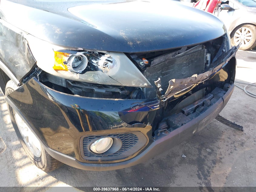 2011 Kia Sorento Lx VIN: 5XYKT3A12BG187117 Lot: 39637968