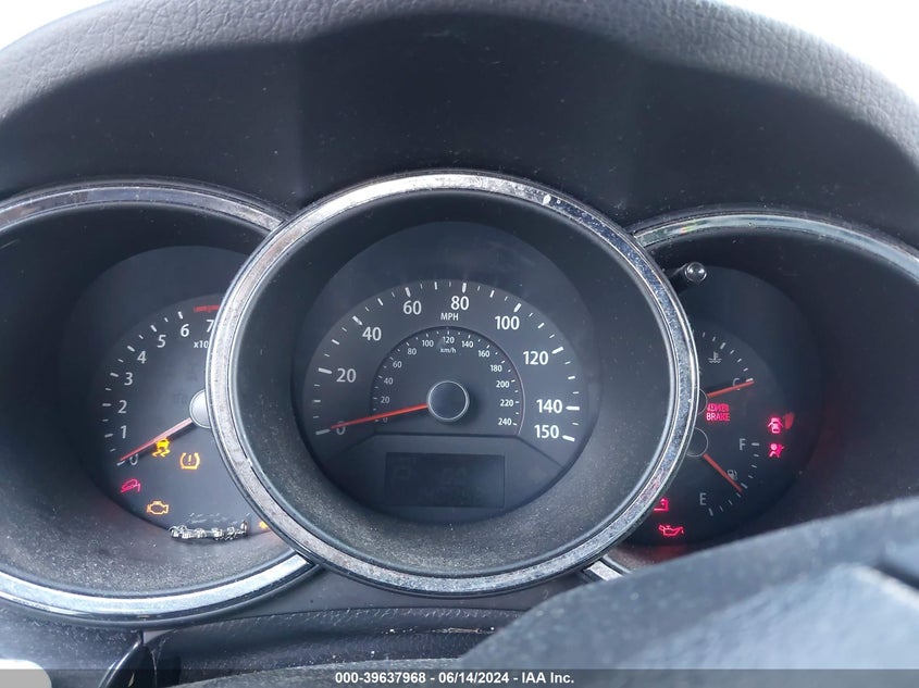 2011 Kia Sorento Lx VIN: 5XYKT3A12BG187117 Lot: 39637968