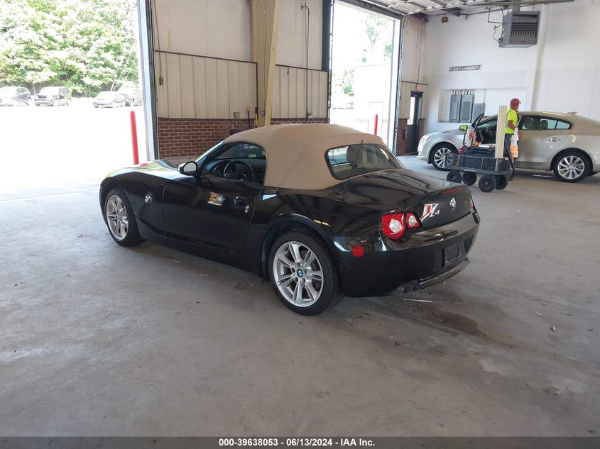2005 BMW Z4 3.0I VIN: 4USBT53545LU10787 Lot: 39638053